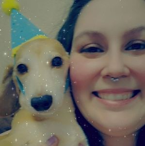 Meet your Posher, Hilary